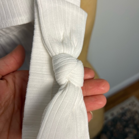 Baby Gap 0-3 months top, bottom and headband set in white - Picture 3 of 6